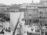 Trg Republike (današnji Trg bana Jelačića) 1946. godine (dekoracija za I. kongres AFŽ-a).jpg